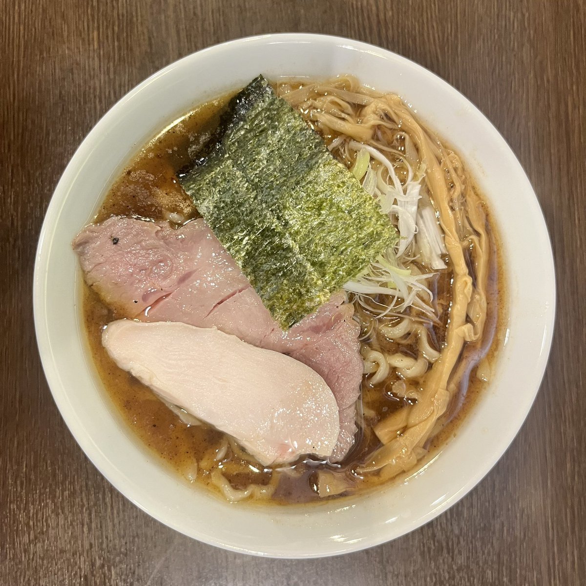menyaootori's tweet photo. 麺屋 鳳
本日も11:00から営業します
よろしくお願いいたします🙇

#麺屋鳳 #茨城　#牛久　#ラーメン　#らーめん　#RAMEN https://t.co/TdRREI62bk