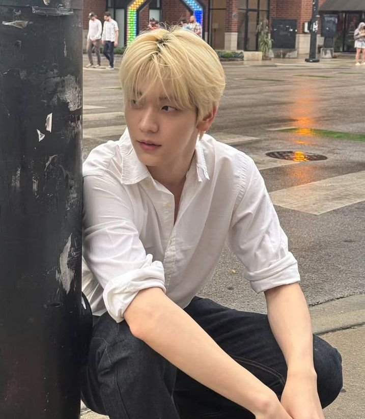catoyance's tweet photo. @TamagoPost ㅤ
Luca Ashveil, (appear 25)
They say, I am the personification of Light; what do people remember when they think of you?

(eng/ina, fantasy!oc.)
ㅤ https://t.co/6JWevHO85f