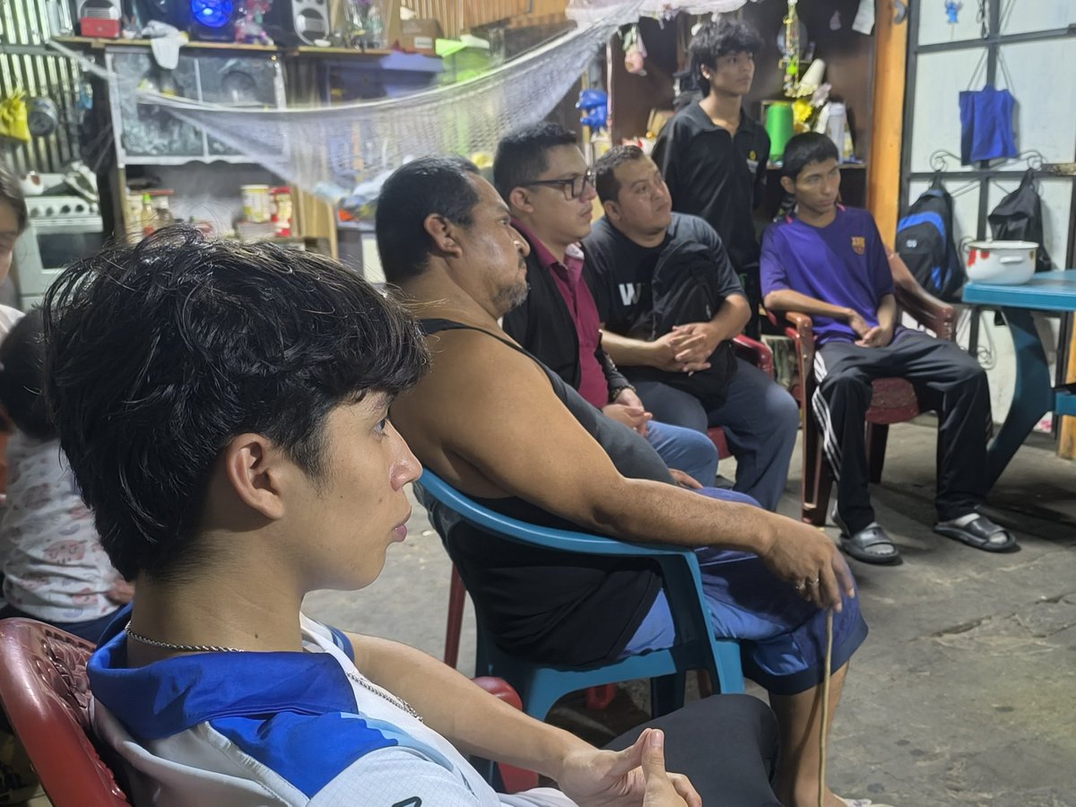 SimonPaz_Sv's tweet photo. Tuve el agrado de visitar a los amigos y amigas de la Colonia Veracruz. Estar de la mano con las comunidades es fundamental para el desarrollo de nuestros distritos de San Salvador Centro.

#SanSalvador #Mejicanos #CiudadDelgado #Ayutuxtepeque #Cuscatancingo #ElSalvador #FMLN https://t.co/amGSGyEckd