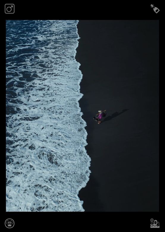 senanann_02's tweet photo. The sun shines brightly over the ocean. My coach approaches and observes me briefly, noting that my form is getting better. He advises me to keep my core engaged and prevent my hips from dropping, offering words of encouragement before I dive back in. https://t.co/CeUWOHr98y