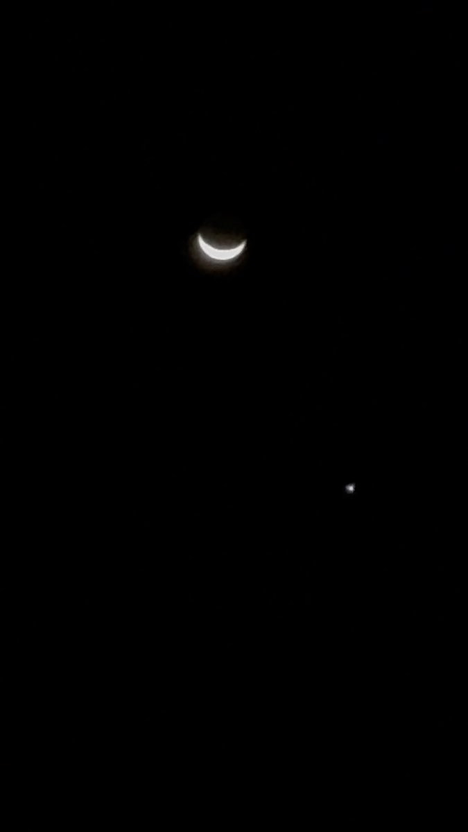 gabesfer's tweet photo. Dessa vez eu viiii a lua com Vênus 😮‍💨😮‍💨 https://t.co/c0ElxN2c6Q