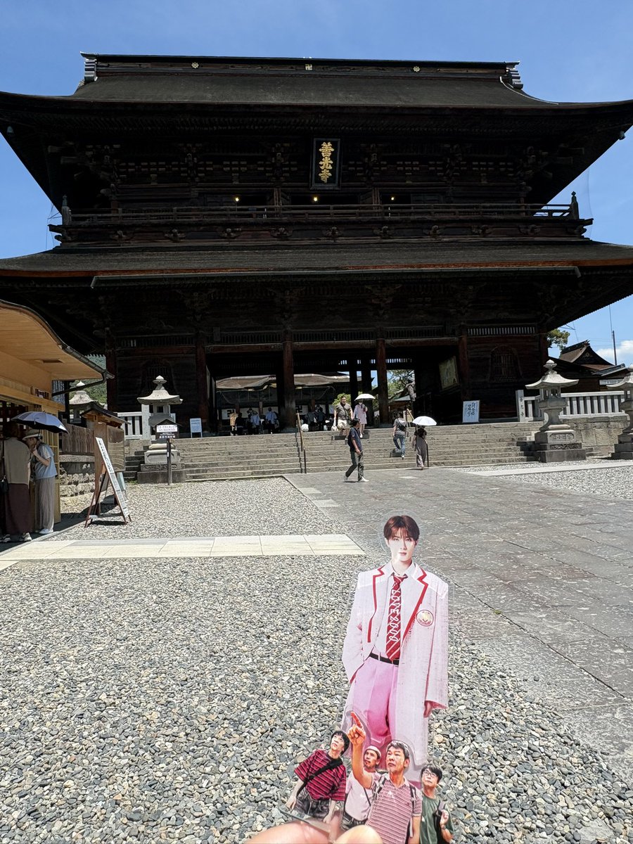 ototot714's tweet photo. いまさらですが今年の誕生日は家族のおかげで大好きな友達と大好きなおじさんたちと過ごすことができました🎸👓じゅうちゃんにいろいろ見せてあげた旅🤍笑 https://t.co/9DMfnMMG38