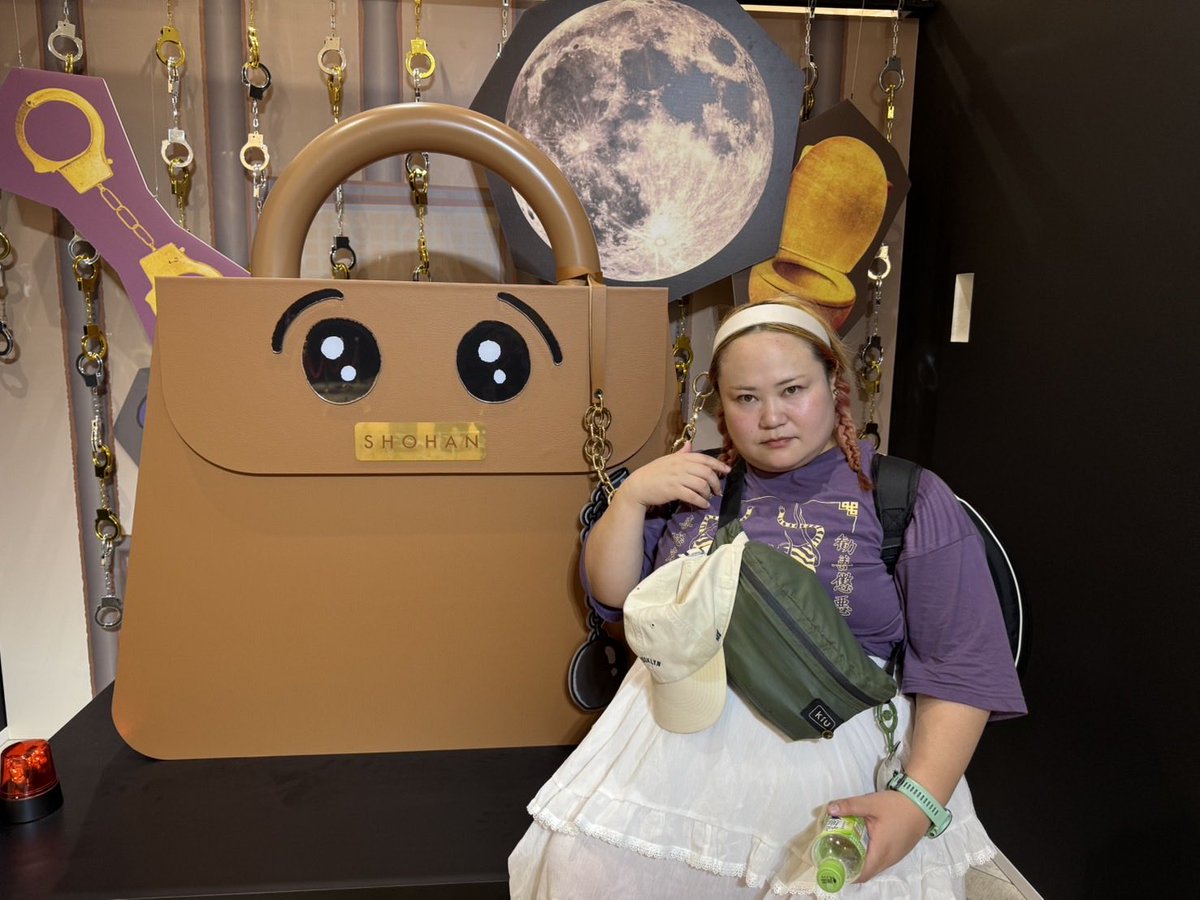 okarina_okazu's tweet photo. 昨日、ゆいPに誘われて可哀想にデパートに行ってきました。2時間でいけるだろうと思ってましたが私が少し遅刻したのもありますが全く時間足りませんでした。
マジでデパート見るとこ多すぎ。
もう一度行けたら行きたい
映画の予告もあって盛りだくさん https://t.co/s0gwSho8Ey