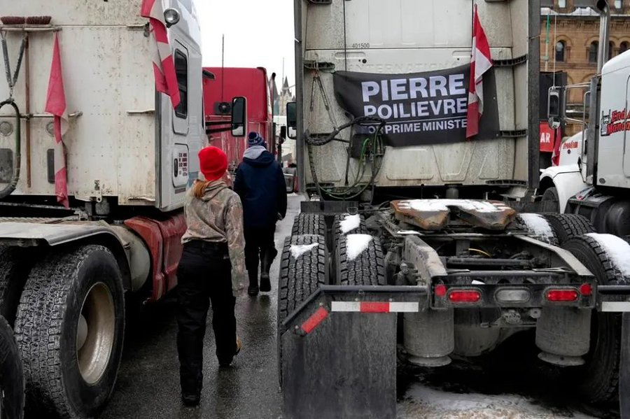 milly72810023's tweet photo. Ontario court of Appeals ruled today, that the 2022 convoy was a coordinated, targeted attack on Ottawa residents aimed at coercing change through highly disruptive criminal conduct. Pierre Poilievre wasn't even party leader, and yet his flag  showed up on one of the trucks. Hmmm https://t.co/u0bkTQWk9y