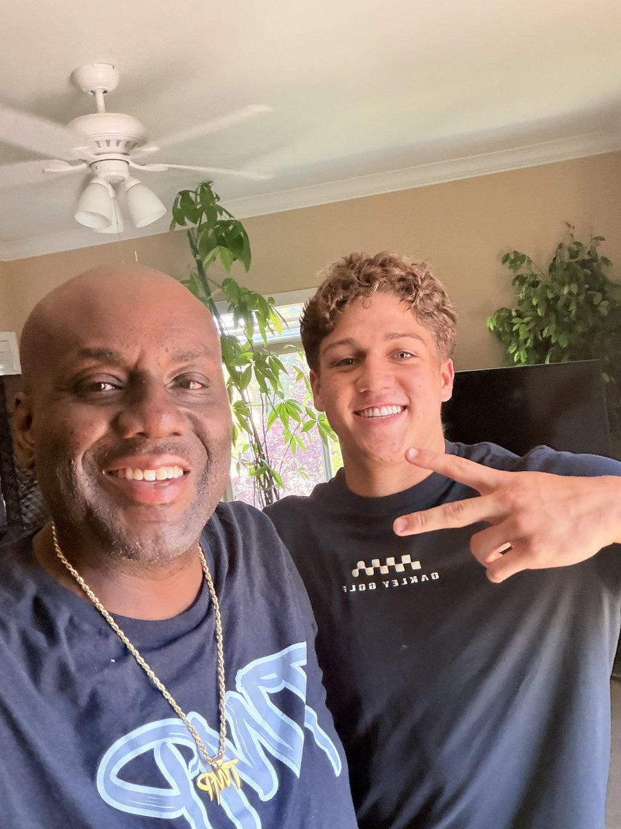 CoachTTMP's tweet photo. Love you king @Isaacpierce07 Appreciate you sliding across town to lock in with me you already know we take care of each other #TMP4Life https://t.co/ddhqAS2M7v