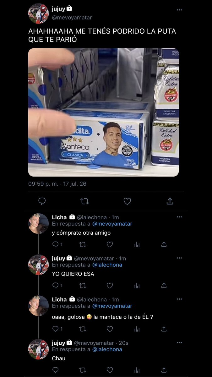 puntomeggolico_'s tweet photo. un Au #julienzo “cábala es cábala” 

donde Julián y Enzo fueron novios en el mundial pasado pero cortaron. 

Y donde Julián está podrido de ver a Enzo, en cada publicidad que se cruza en la calle. https://t.co/vCNxXXpp9J