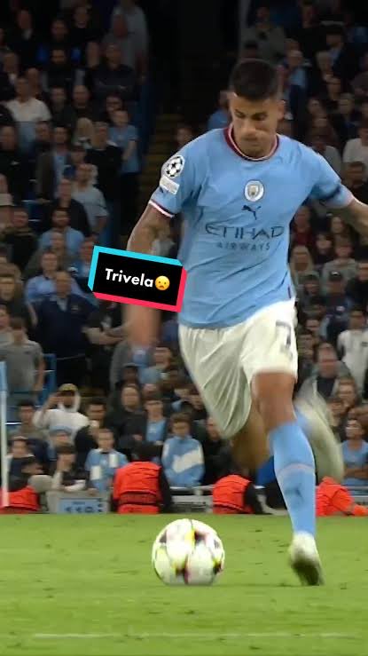 coolColinMan's tweet photo. @PSGINT_ Cancelo at man city was better than this guy, let’s be real. Nuno doesn’t score or assist anywhere near the rate that Cancelo did. Also Cancelo was so good, and being a winger fullback hybrid that he wore the number 7 shirt at man city. Could Nuno do a trivela like Joao. https://t.co/skxY8lDOD1
