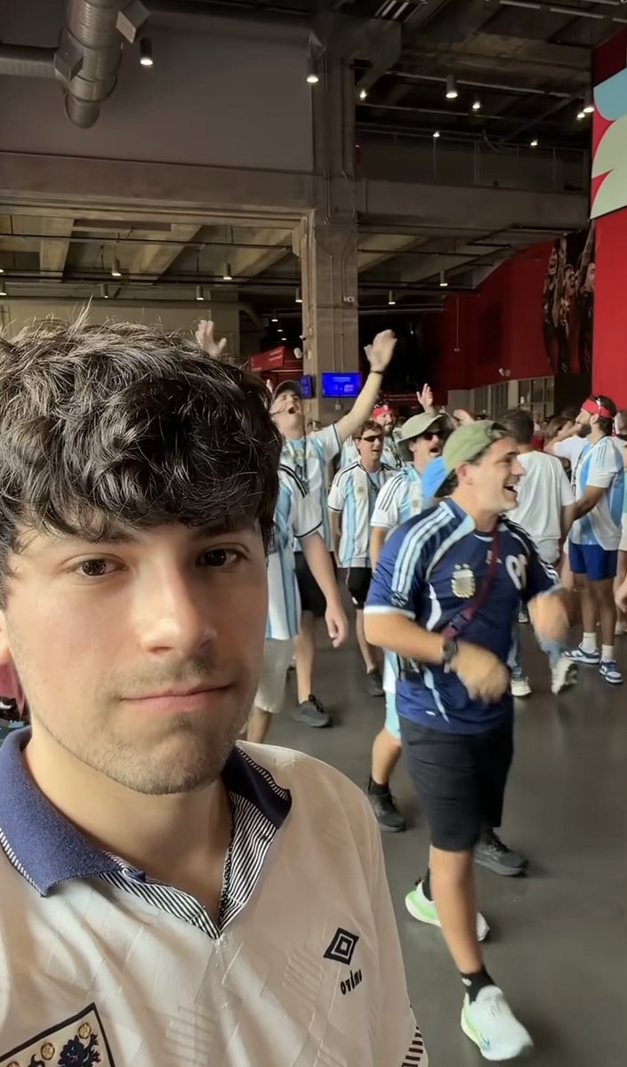 404Gnfupdates's tweet photo. 📸| Instagram Update

George subió un reel junto Dream! ⚽️🏟️
“Pequeño vlog del mundial 🏴󠁧󠁢󠁥󠁮󠁧󠁿vs🇦🇷 :)”

🔗— https://t.co/rf8gGFBKqC https://t.co/CqSRtBS8Mw