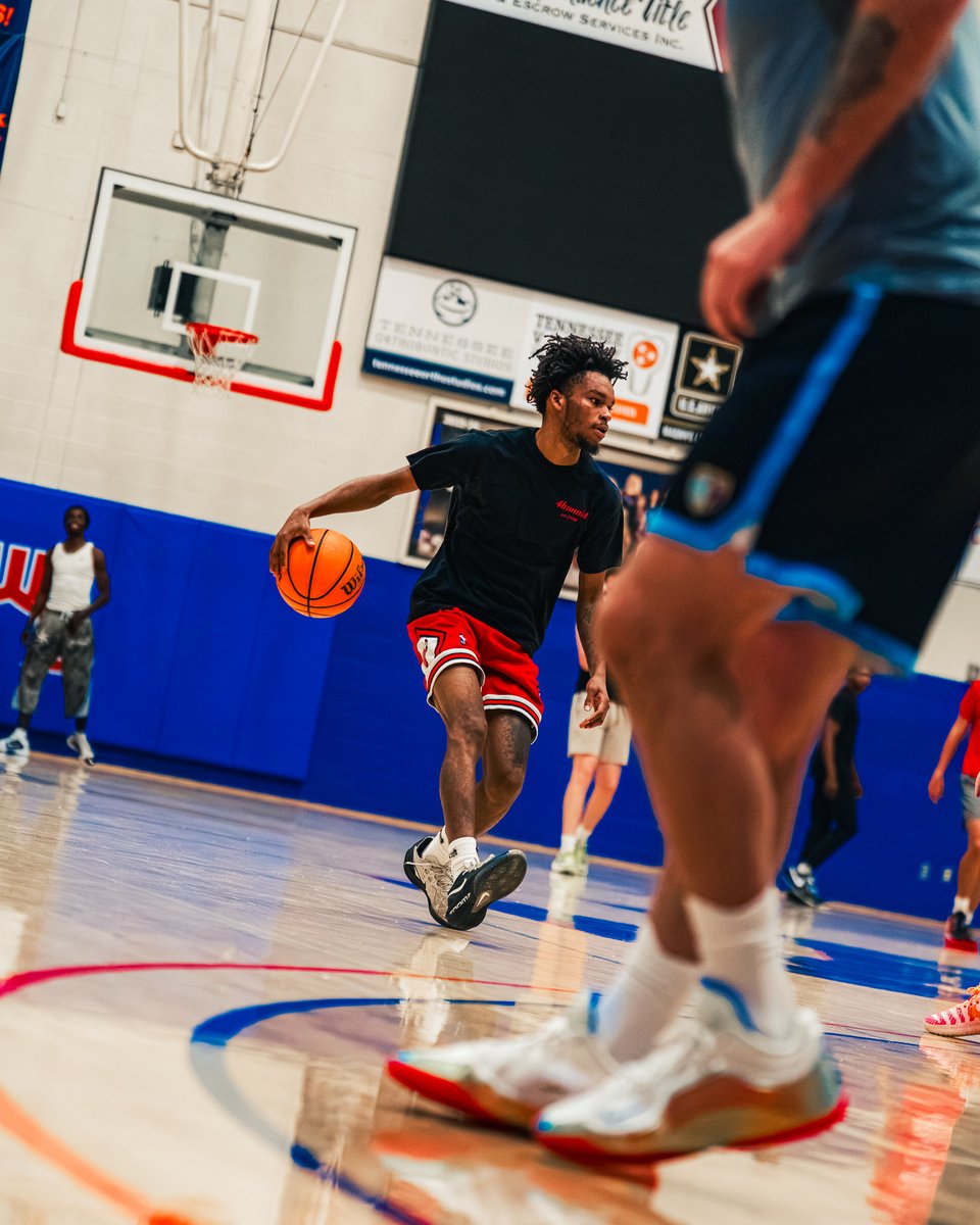 Pro Edge Men’s Basketball tweet media