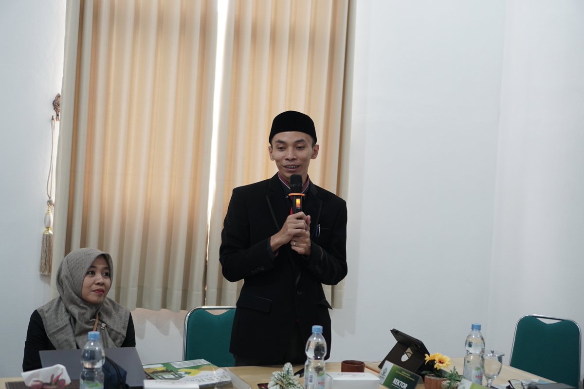 HamidullohHI's tweet photo. Asesmen Lapangan S1 PAI INISNU Temanggung Dimulai, Asesor LAMDIK Tekankan Budaya Mutu https://t.co/X0XCyoMU96

https://t.co/0Q7XbxRwb3

https://t.co/i5cmrMfxj7 https://t.co/bwWazfKtdU