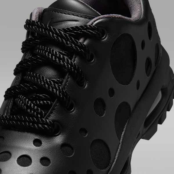 _1STLook's tweet photo. Air Max Goadome Low SP

Nike Official Images https://t.co/7S8OoM15Eg