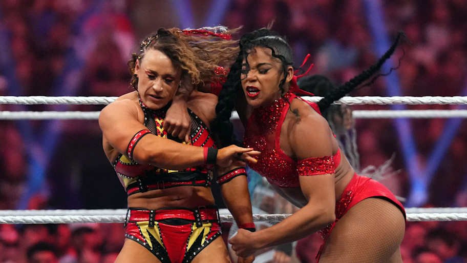 ExposingIWC's tweet photo. She went from going toe to toe it with Bianca to what exactly.... https://t.co/TsnO5Z7A11