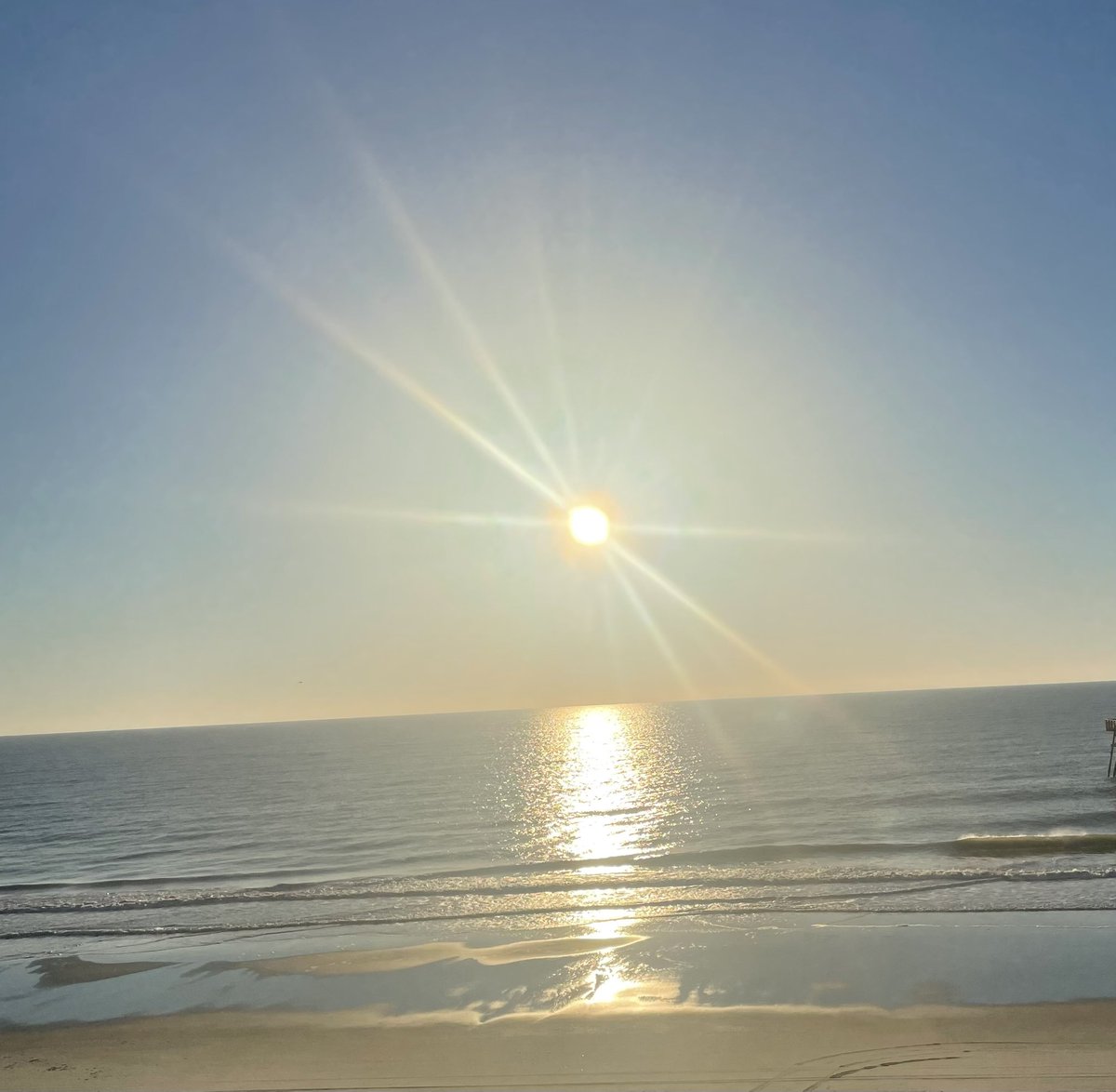 Renatta's tweet photo. If God can create something this beautiful for us to enjoy on a fallen and cursed world, imagine what heaven will be like? https://t.co/R1uVLDZsVT
