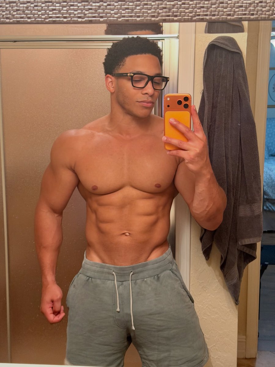 TrevorBell_'s tweet photo. The best diet is the one you can still run on 4 hours of sleep and a terrible day.

Perfect plans fall apart by week 2. Simple ones you repeat are still standing in month 6.

What is the one meal you can hit no matter how the day goes? https://t.co/Xg0K2sNVaM