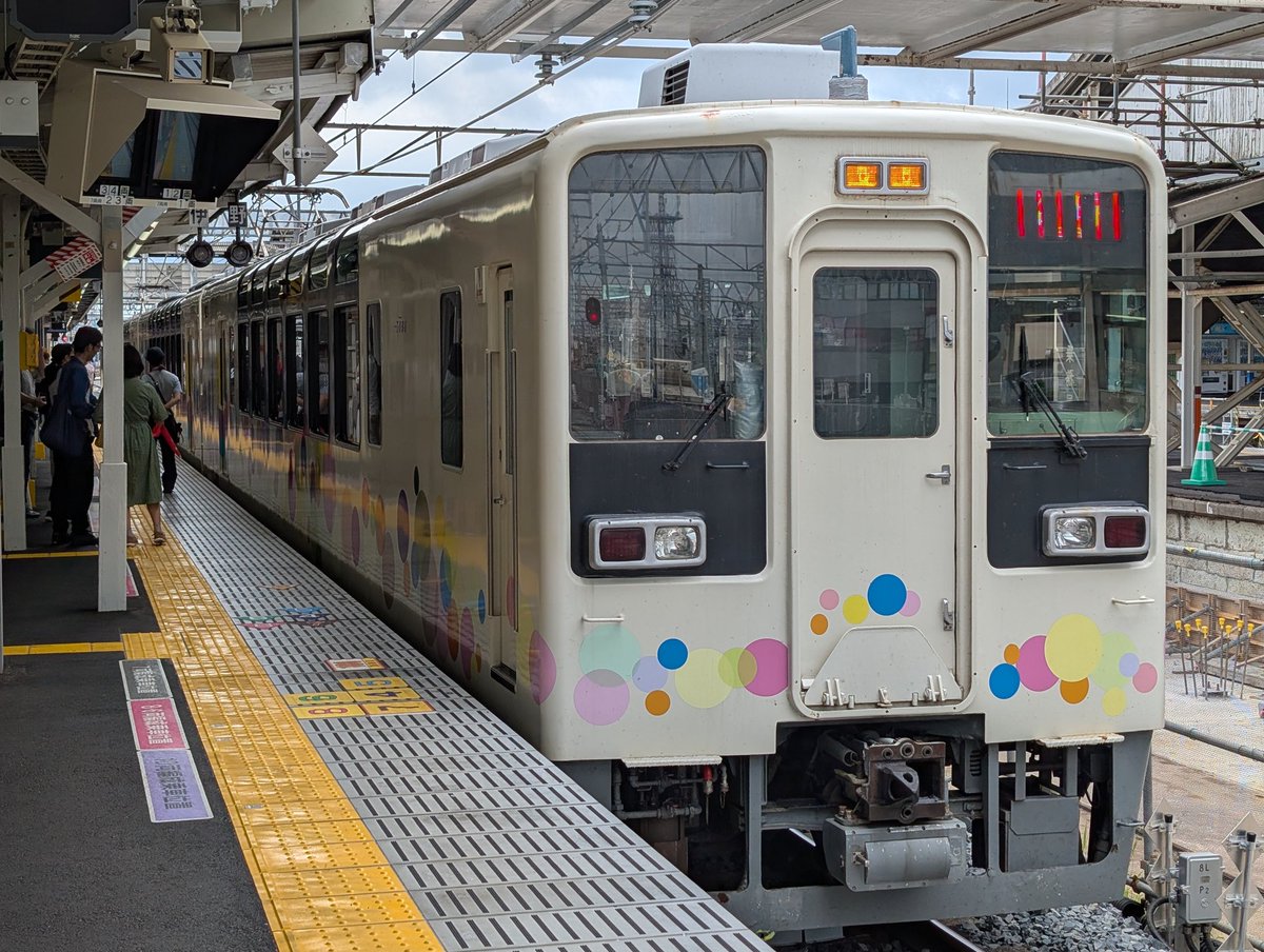 tojo8504's tweet photo. 帰りがけ。
なんか居た。 https://t.co/ZI9suymLeg
