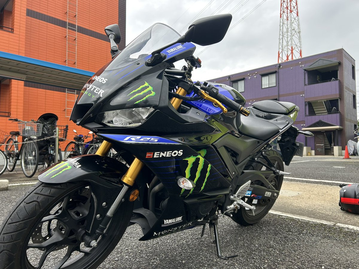 HGOFHAMSTRINGS's tweet photo. バイク売ります。
価格20万円（やや値下げ可能）
YZFR-25 2019motoGP ABS付
千葉県市川市です。

立ちゴケで右ウィンカー付近のカウルだけ割れております。

乗らない自分よりたくさん乗ってくれる人に使って欲しいと思い、売ることにしました。
是非DMお待ちしております。
#YZFR25 #バイク売ります。 https://t.co/C47WGi4FYk