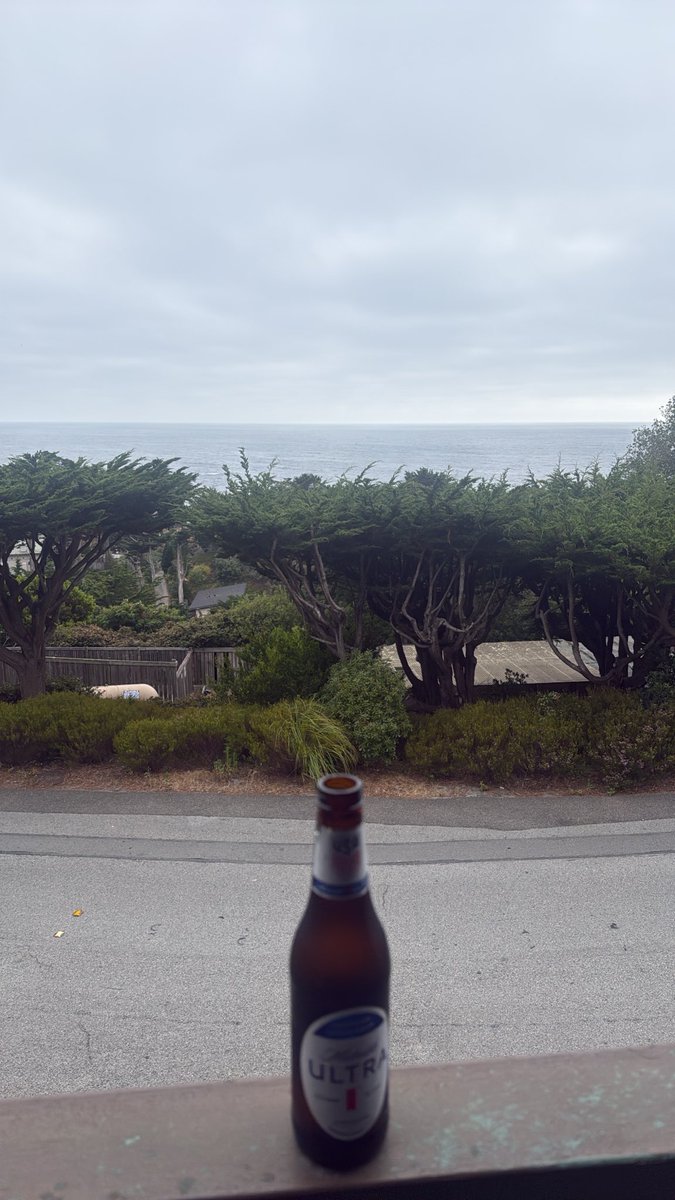 ThadKAstle54's tweet photo. #Fridaybrewview vol. 1 https://t.co/QpY7iE8xN3