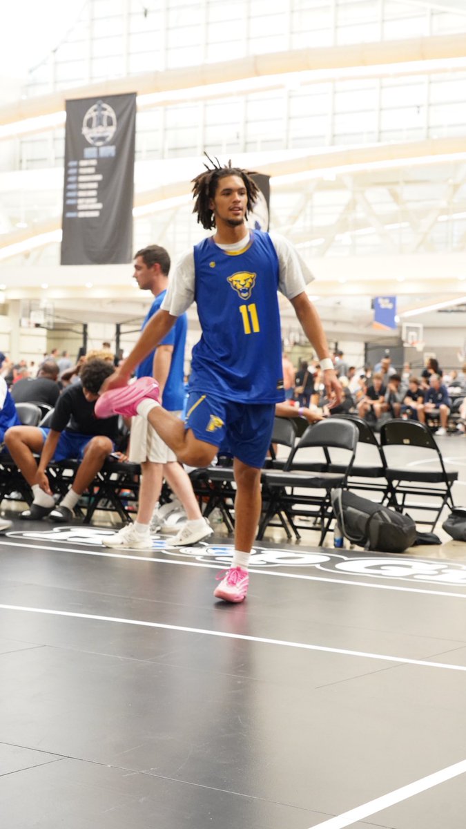 ThePanthersBC's tweet photo. Our 17U Showcase knocked down 10 treys to defeat Team Final Red HGSL 69-38, and advance to the Sweet 16 of the HGSL Championships. 

'27 @jamesr2027- 20 pts, 8 reb, 3ast

'27 @RoccoLoomis0824- 15 pts, 5 ast

'27 @omartin3zz- 10 pts, 5 reb https://t.co/YnzeZ8ZMeS