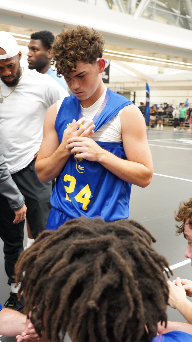 ThePanthersBC's tweet photo. Our 17U Showcase knocked down 10 treys to defeat Team Final Red HGSL 69-38, and advance to the Sweet 16 of the HGSL Championships. 

'27 @jamesr2027- 20 pts, 8 reb, 3ast

'27 @RoccoLoomis0824- 15 pts, 5 ast

'27 @omartin3zz- 10 pts, 5 reb https://t.co/YnzeZ8ZMeS