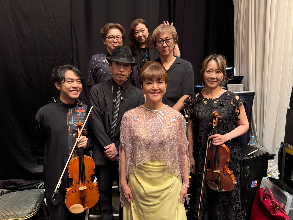 CrusherKimura's tweet photo. ホテルニューオータニで、岩崎宏美さんのクローズドライブ🎻
お祝いの席ならではの温かい空気に包まれた、素敵なひとときでした。
ありがとうございました。 https://t.co/uYp01hj7Yx