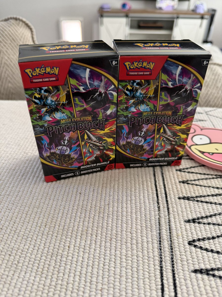 yoimdug's tweet photo. Happy Pitch Black release! #pokemon https://t.co/CQCcXYw3WF