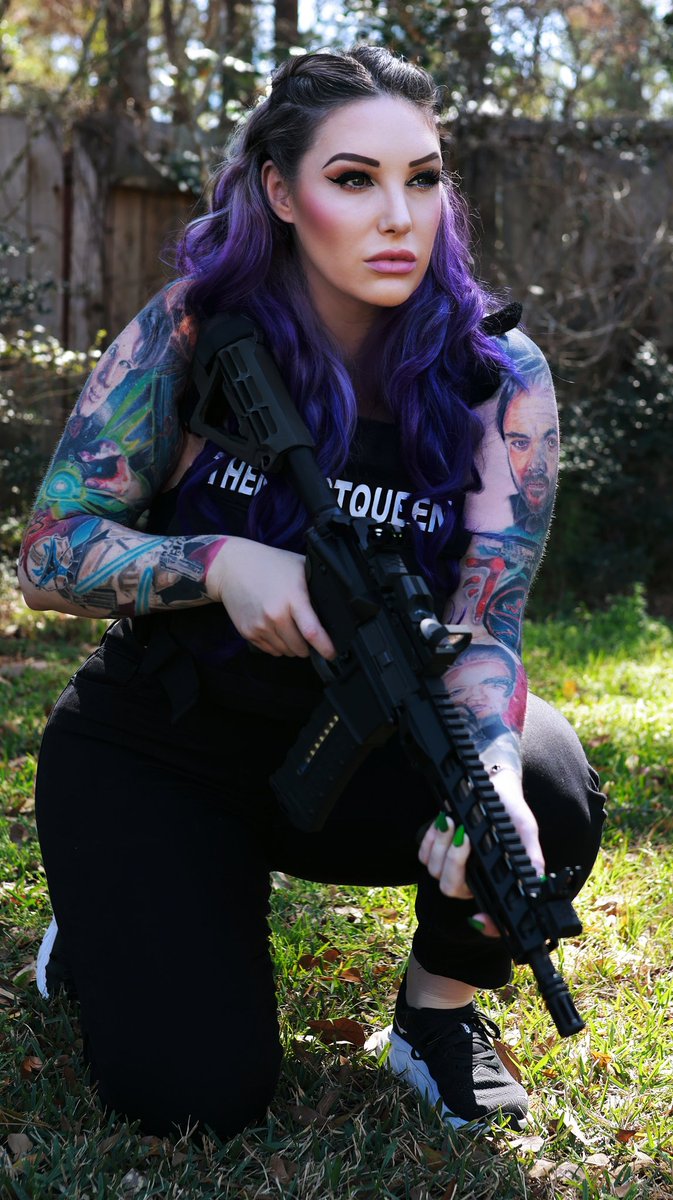 TheMoistQueen's tweet photo. Firearm Friday!
Daniel Defense AR15
#FirearmFriday #AR15 #tacticalgirl #girlswithguns #themoistqueen https://t.co/TfRAL575r3