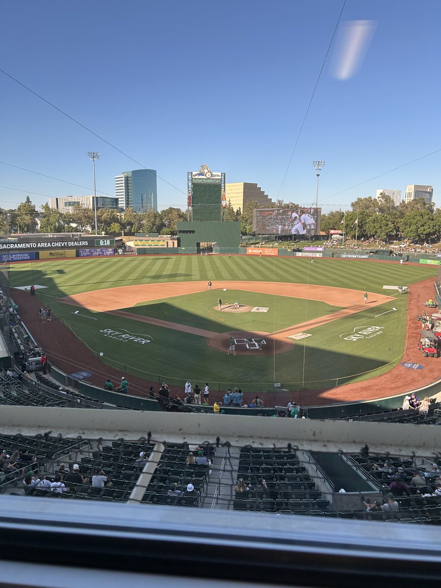 DaveJageler's tweet photo. Rare I get to work at a venue I’ve never been to. It’s the Nats and the As from Sacramento!! Not a bad view https://t.co/eSMYGxsxWK