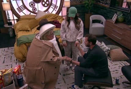 sailormoonsick's tweet photo. Julie Chen-Moonves, grant us the serenity to accept the things we cannot change (being on the block), the courage to change the things we can (winning veto) and the wisdom to know the difference (when it’s time to manipulate our best friends for votes) #BB28 https://t.co/HKx34a69jw