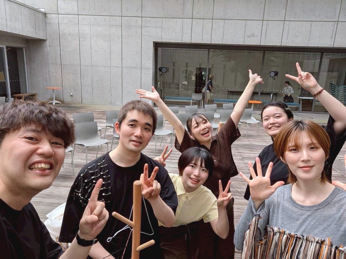 liner__notes_'s tweet photo. 【いよいよ開催当時❗️】
リハーサル終わりの我々📸
いよいよ四季の里演劇祭2、はじまります🌻
全国各地の劇団が集まる演劇祭✨

ライナー・ノーツの上演はこちら↓↓
①13:25〜13:45
②19:15〜19:35

「風の広場」でお待ちしております‼️ https://t.co/ZeFQuzpNMW
