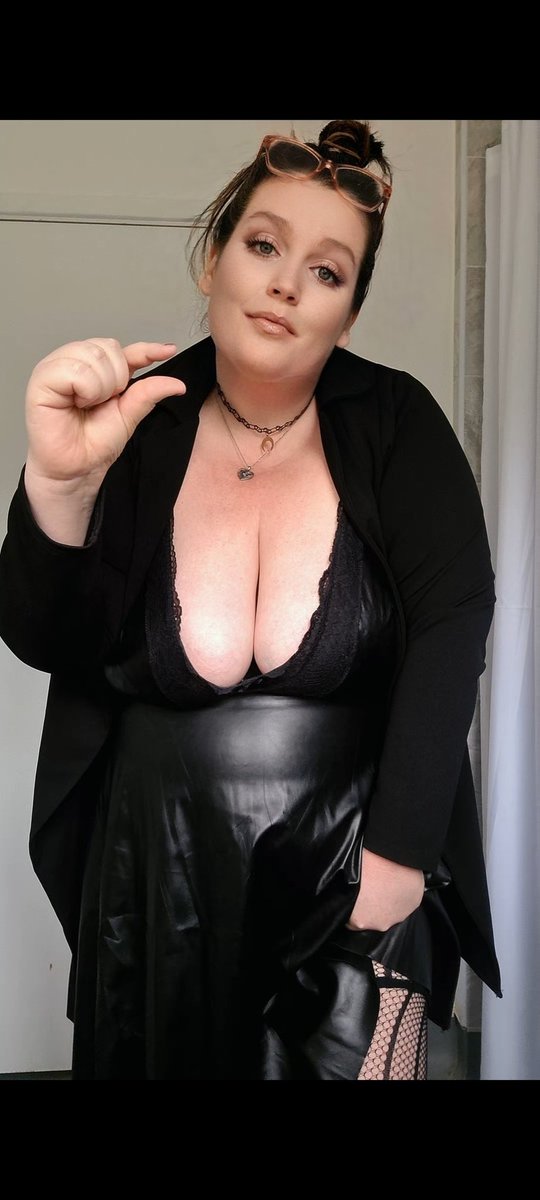 MissNyx26's tweet photo. Tiny useless man-meat? Good, the smaller it is, the bigger I'll make you pay. SPH is fun. https://t.co/eoEMZjNJpG