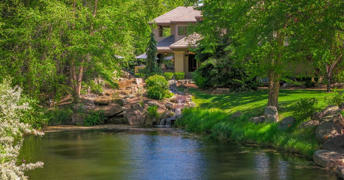 aleimerrill's tweet photo. Featured Listing | Behind the gates of The Pointe at Two Rivers, 1020 West Shearwater Lane in Eagle, creates the feeling of a private resort tucked quietly among the trees.   

Making Moves in Eagle Idaho for 21 Years. 
Alei@AleiMerrill.com  208.900.2534 https://t.co/gJ8ZqczT4P