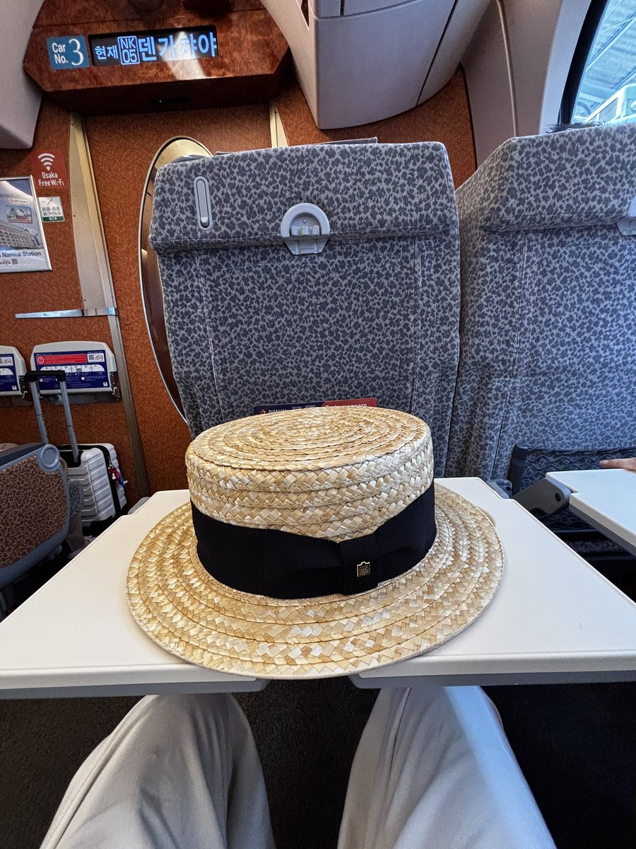 coroncorondo's tweet photo. ラピートαに初めて乗りました。 https://t.co/42KvHwv6vh