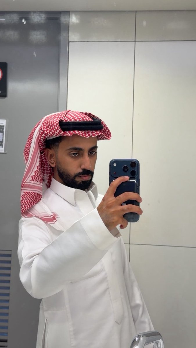 walion0's tweet photo. احسها عاديه الصوره https://t.co/SBTIcqBk9V