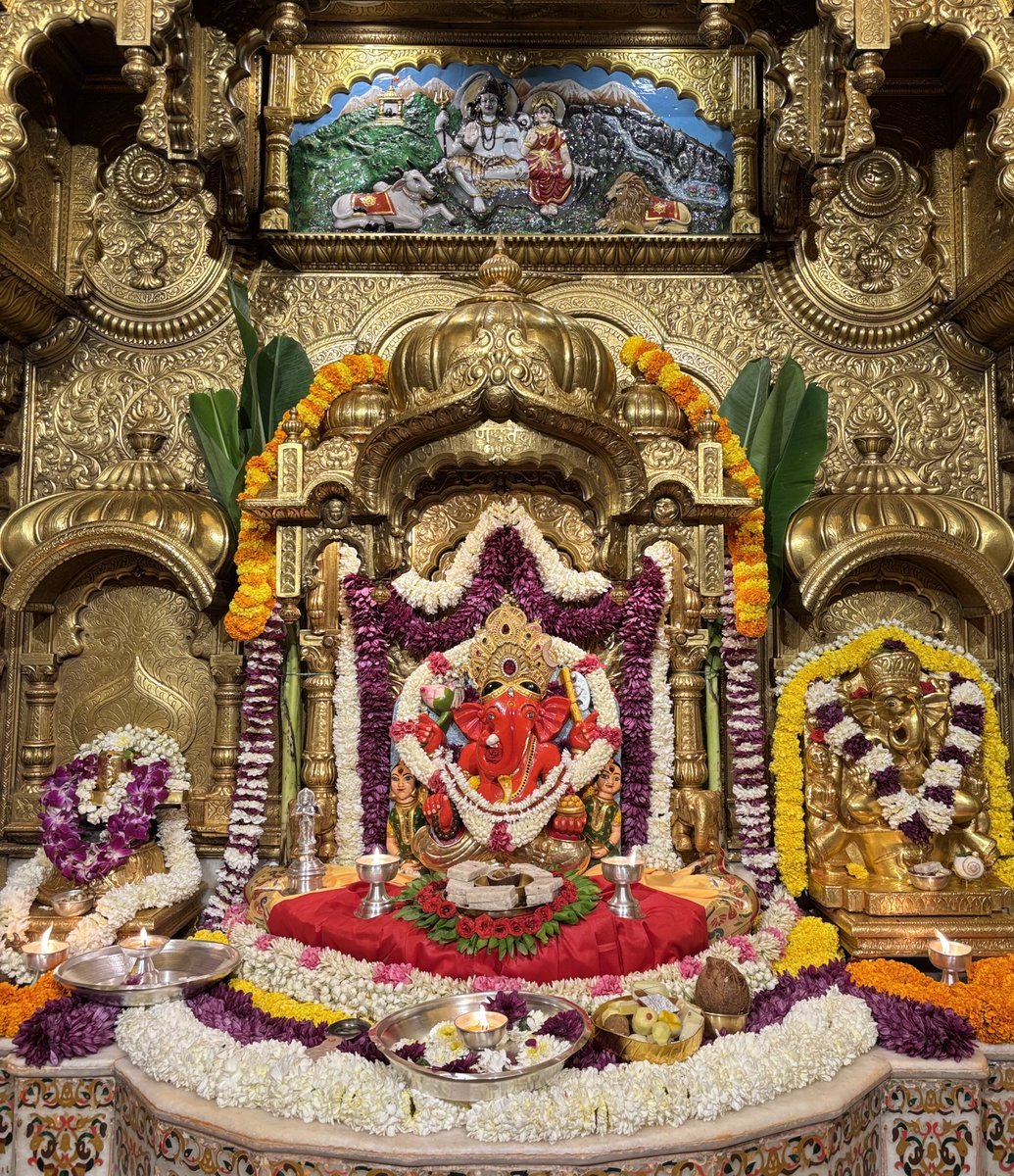 milind0009's tweet photo. #Jul2618 #GanpatiBappaMorya #Bappa #BappaMorya #Morya @SVTMumbai https://t.co/kX76vu6NCI