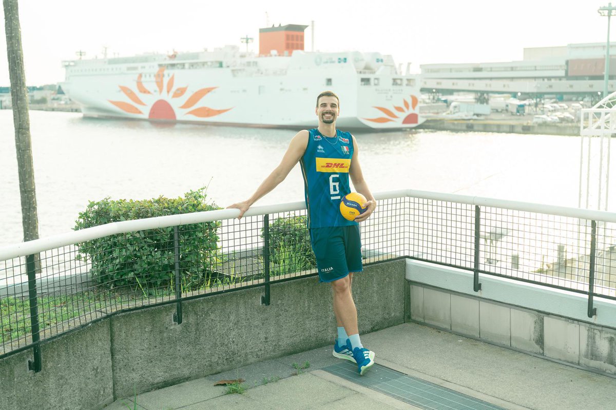 volleyballworld's tweet photo. #VNL2026: A LOOK BACK AT CAPTAINS’ DAY. 📸

Before the first serve in Osaka 🇯🇵, the captains came together for a photo session with the city’s bay as the backdrop. 🌊✨

🏐 #BePartOfTheGame #Volleyball https://t.co/8FdRjIWQlq