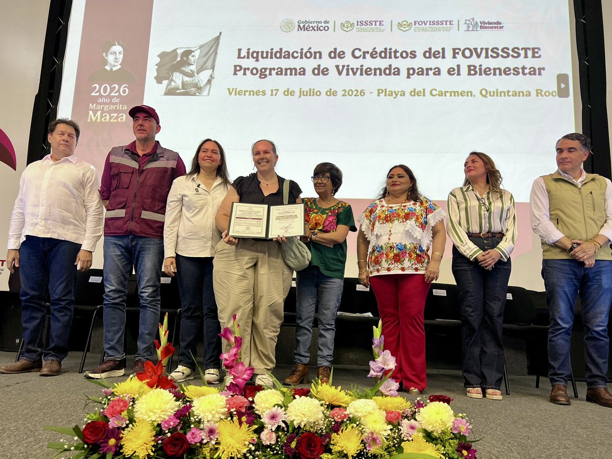 SEDATU_mx's tweet photo. @EdnaElenaVegaR1 @Claudiashein @GobQuintanaRoo @MaraLezama @INSUS_Oficial @VictorGuzman_D @GobiernoMX También en Playa del Carmen, el @FOVISSSTEmx entregó 224 cartas de finiquito de crédito, documentos que brindan certeza jurídica a las y los trabajadores del Estado, como parte del Programa de Vivienda para el Bienestar y el Programa de Justicia Social del Instituto. https://t.co/Iihf5JtmBM