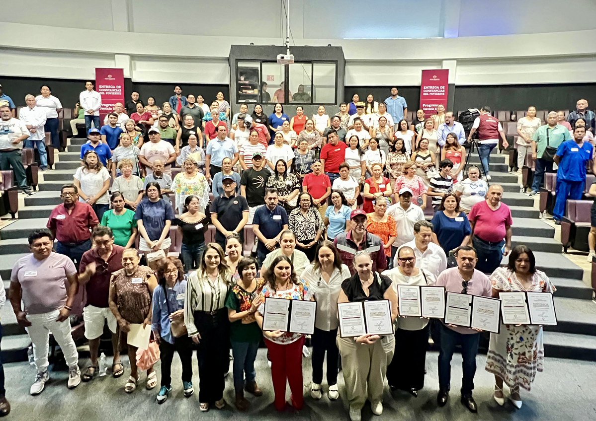 SEDATU_mx's tweet photo. @EdnaElenaVegaR1 @Claudiashein @GobQuintanaRoo @MaraLezama @INSUS_Oficial @VictorGuzman_D @GobiernoMX También en Playa del Carmen, el @FOVISSSTEmx entregó 224 cartas de finiquito de crédito, documentos que brindan certeza jurídica a las y los trabajadores del Estado, como parte del Programa de Vivienda para el Bienestar y el Programa de Justicia Social del Instituto. https://t.co/Iihf5JtmBM