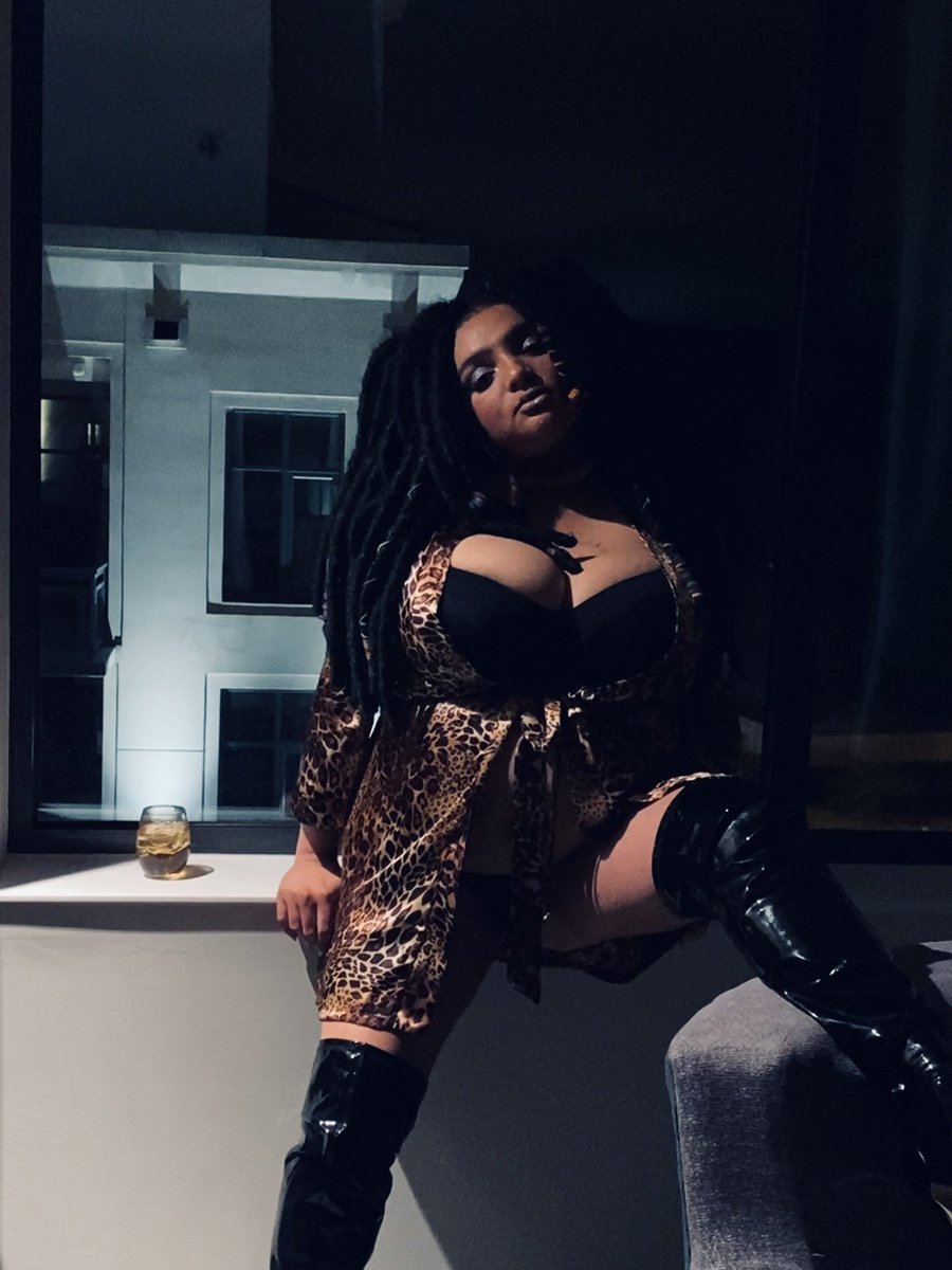 TheKittyGothum's tweet photo. I don't chase the divine—I embody it.

Black Findom Goddess Gooner Domme https://t.co/5Y8rOIe6zI