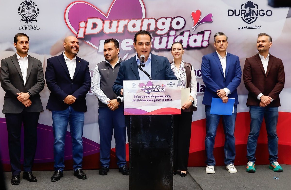 josejoseantonio's tweet photo. ¡Vamos por un Durango más humano, justo y solidario para la gran familia! 🤲🏼
Con #DurangoMeCuida ❤️ damos un paso histórico para reconocer y respaldar a miles de personas cuidadoras, que todos los días dan su tiempo y corazón para acompañar a quienes más lo necesitan. 🙋🏽‍♀️👨🏼‍🦳👩🏽‍🦱🧓🏼

En casa, #EsteEsElCamino. 🐺