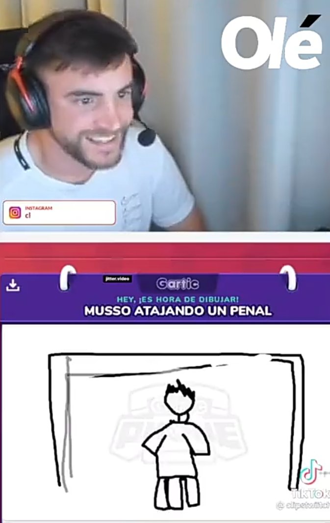 AndresCrba's tweet photo. @altashanta Re contento cuando termina de dibujar la tercera pierna. Son unos pibitos de secundaria nuestros jugadores. https://t.co/yQdVor6as9