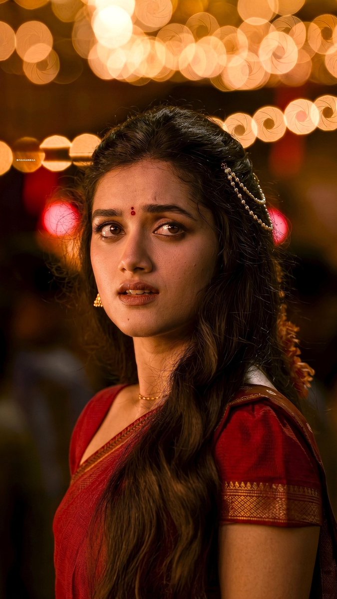 as35752's tweet photo. Bhagyashri Borse beauty 😍😗 

#BhagyashriBorse https://t.co/0ZQ5Pv5ABH
