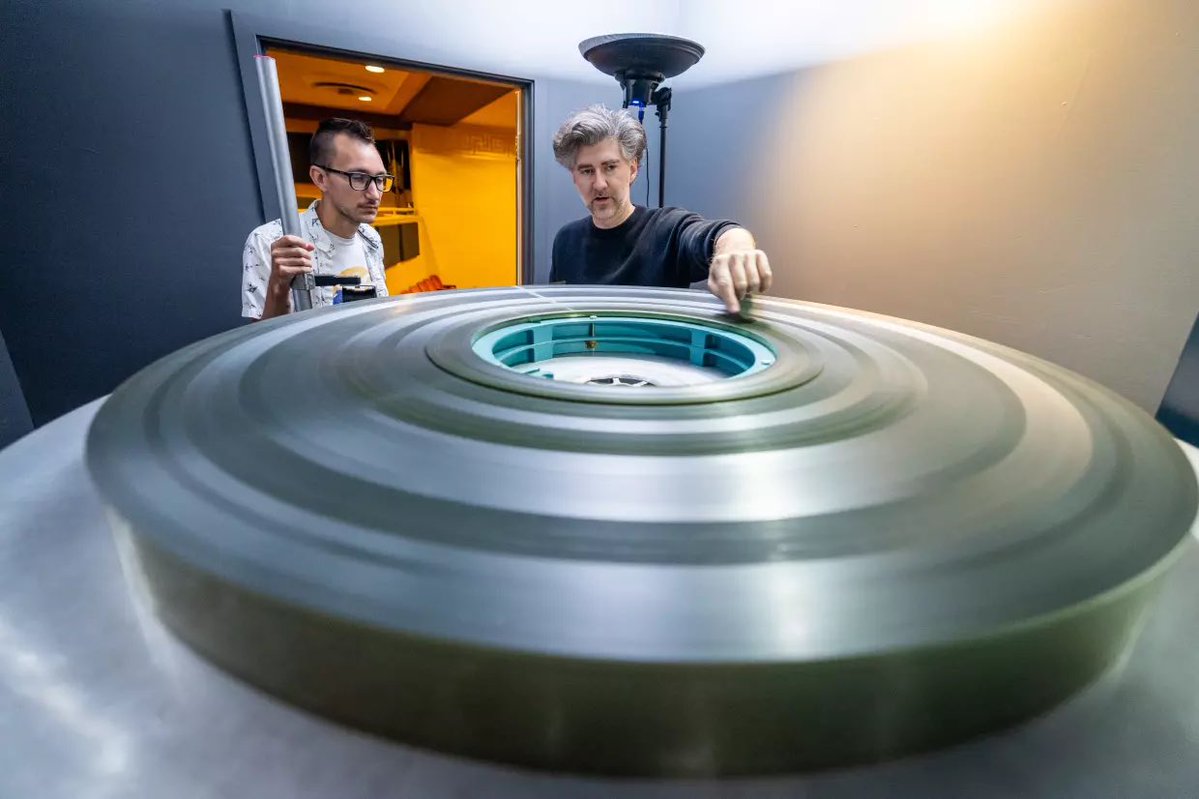 RichardDLewisLA's tweet photo. 📽️Hyped to see Christopher Nolan’s ‘The Odyssey’ in the 70mm film format he shot it in? (Too bad, they probably don’t have it in a theatre near you.)🎞️
WARNING: The following article may lead to Film FOMO:https://t.co/2gBx0QC8Os #odyssey #movie #film #writers #nolan #cinema #fun https://t.co/YE5LAepq7W