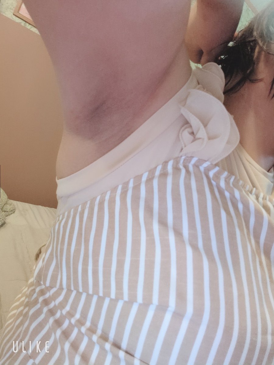nya_ko299's tweet photo. デブだけど、前足出して出かけます😊

車移動だからいいよね笑
シマシマの服だけで着る勇気はないので、ノースリーブの上から着てます❤

 #ぽっちゃり女子
 #ぽっちゃり好き男子
 #年下男子 https://t.co/rSg5nZ4m0b