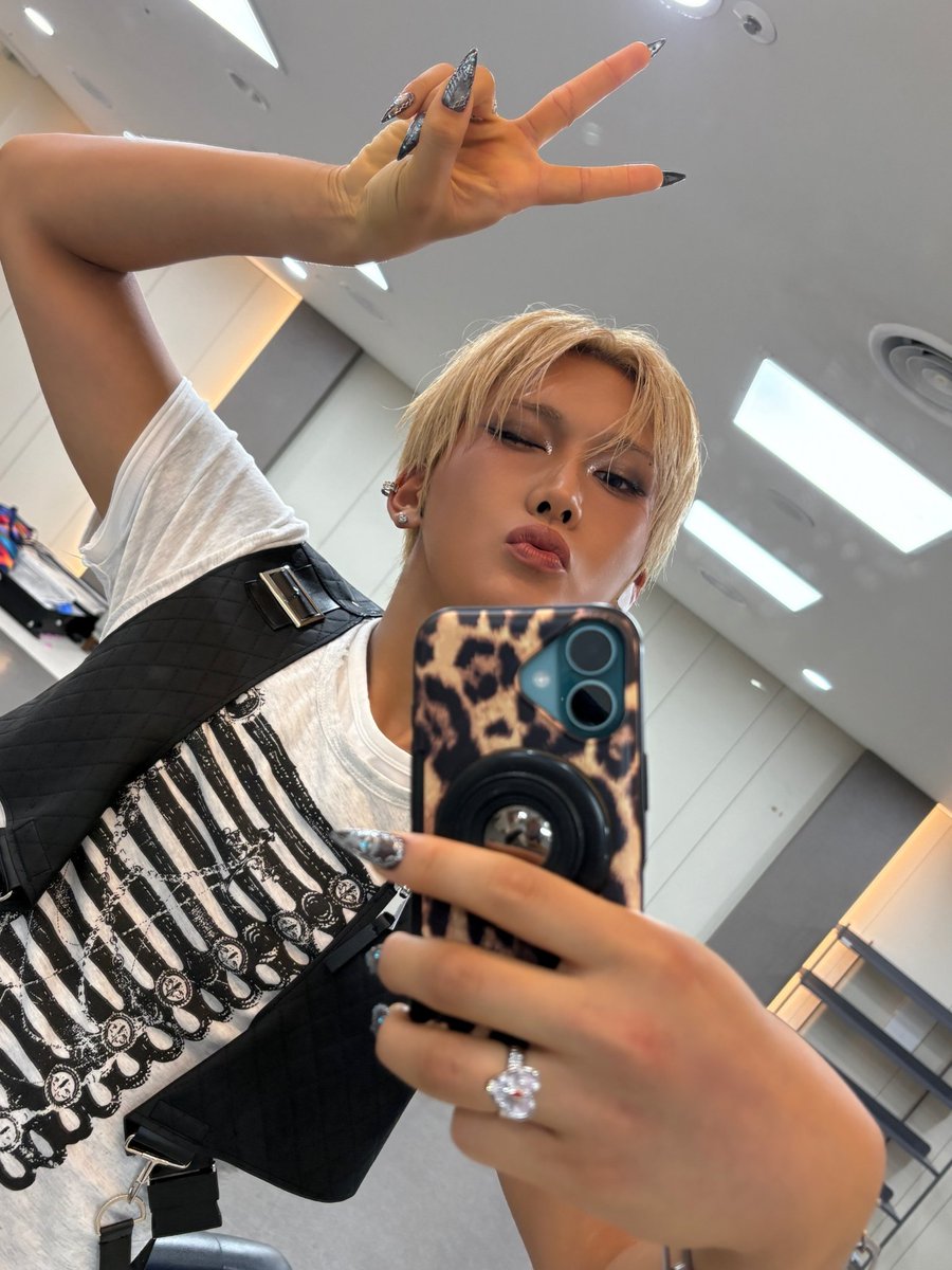syat_tt's tweet photo. 260718 [💙] https://t.co/ycXhZHc06O
