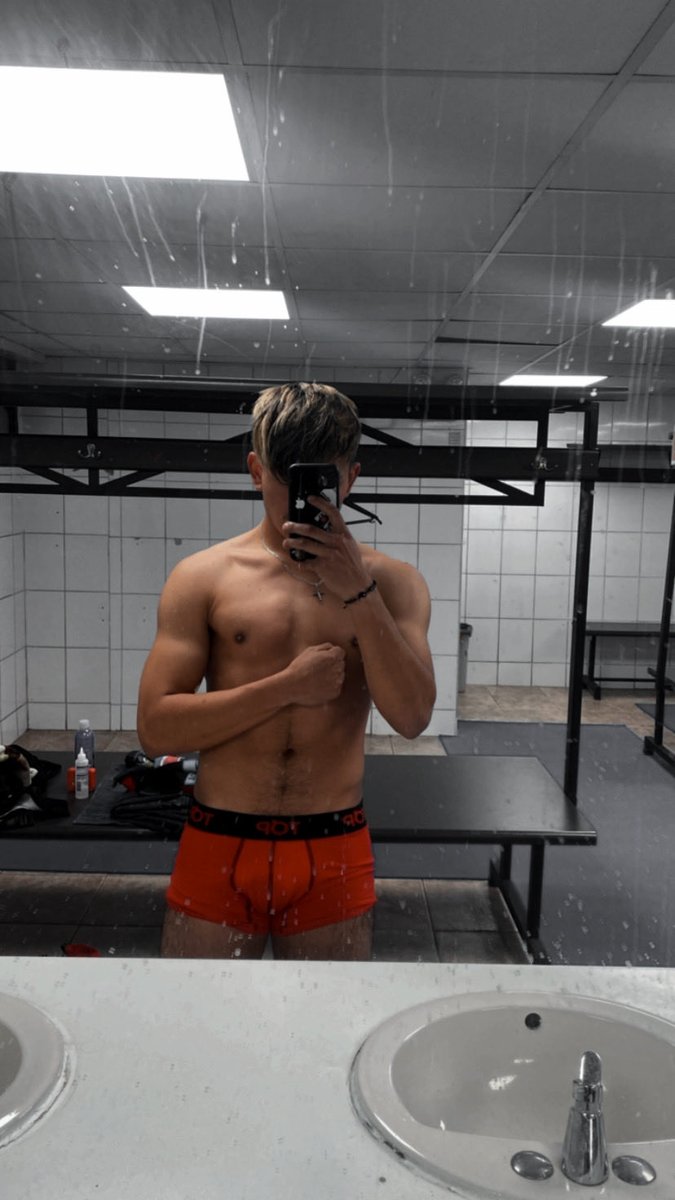 Luch00osjj's tweet photo. A😳❤️ https://t.co/PBQP3brqwZ