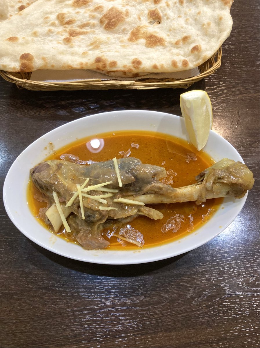 Sakinoufu's tweet photo. パキスタン料理🇵🇰，ラムニハリ🐑を喰ふ。

#パキスタン https://t.co/pbGzs2geu5