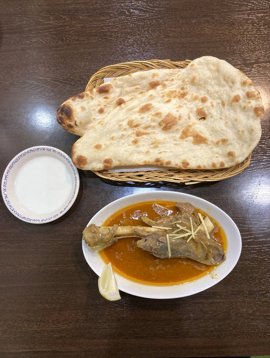 Sakinoufu's tweet photo. パキスタン料理🇵🇰，ラムニハリ🐑を喰ふ。

#パキスタン https://t.co/pbGzs2geu5