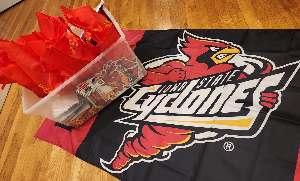 ISUAlumsofCincy's tweet photo. 💛❤️We love getting the box out for a new season!
See you tomorrow CinCY!
🌪🌪🌪 #CycloneNATIon #CyclonesEverywhere #AlmostGamewatchTime https://t.co/LhaFTKOy9M