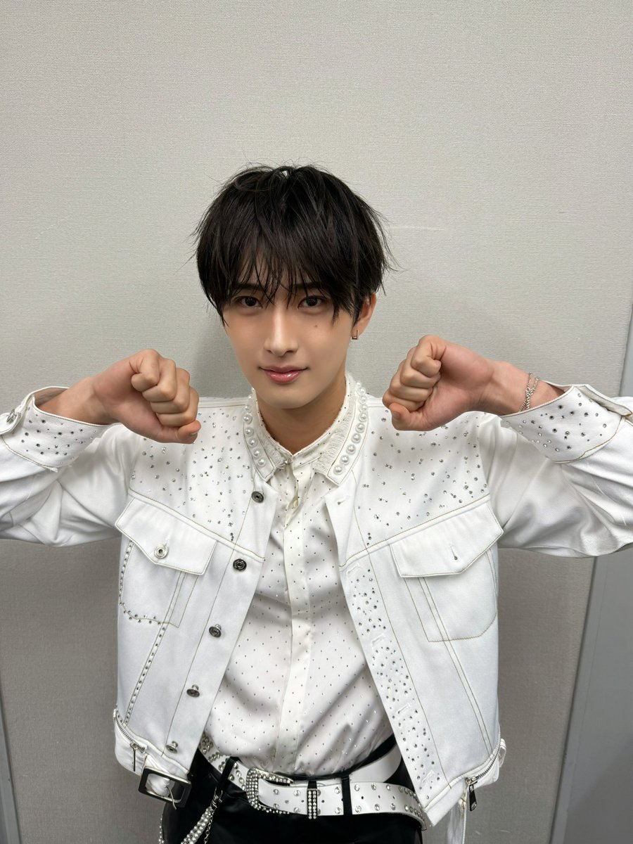 TR__official__'s tweet photo. 2026.07.18
 “ZERO”特典会 in大阪

本日のポーズはこちらです📷✨

①うまえすけ✊

② 指ハート（片手・両手どちらも可）

③ピース（片手・両手どちらも可）

④たこやき（片手・両手どちらも可）

※撮影はサンプル写真と同一のポーズで行います。

#TAGRIGHT https://t.co/Q0o7eNTcHn