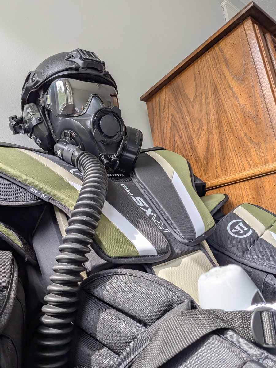 rbbrmsk's tweet photo. There's rubber under there somewhere https://t.co/D1IPV3Zo0x